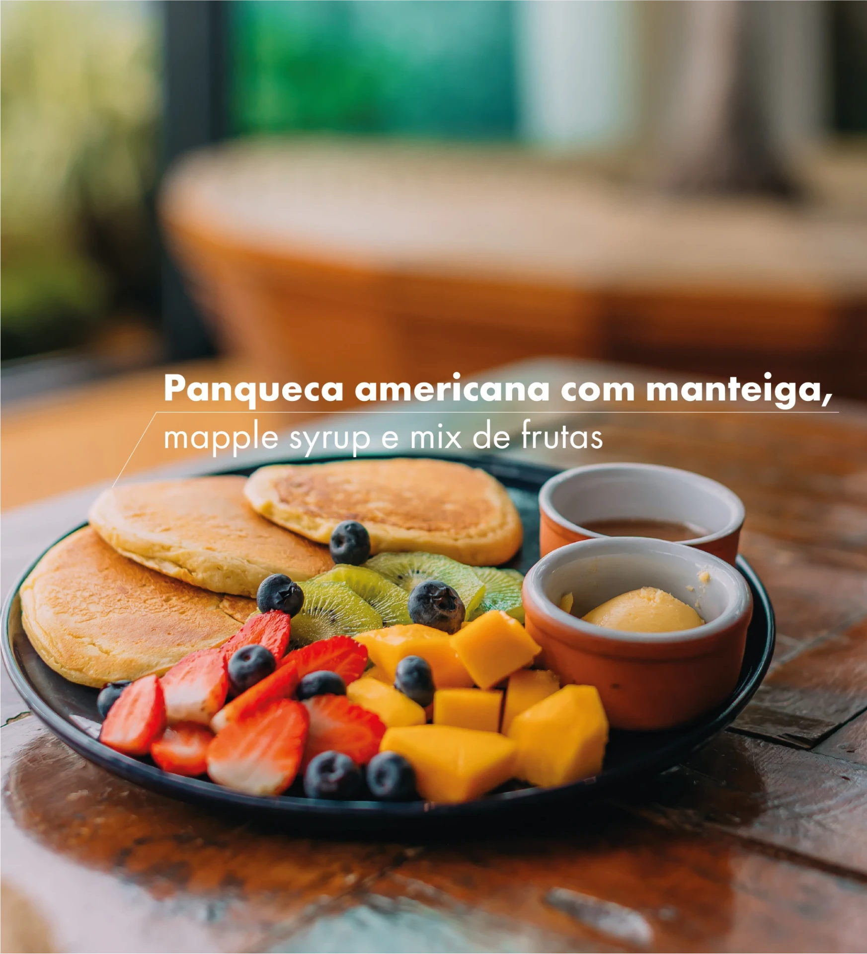 Panqueca americana com manteiga e maple syrup